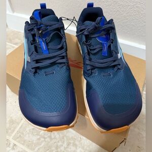 ALTRA Men’s Lone Peak 7 Trail Running Shoes In Navy Color (Size 12).